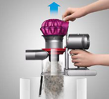 Dyson V7 Dust Ejection